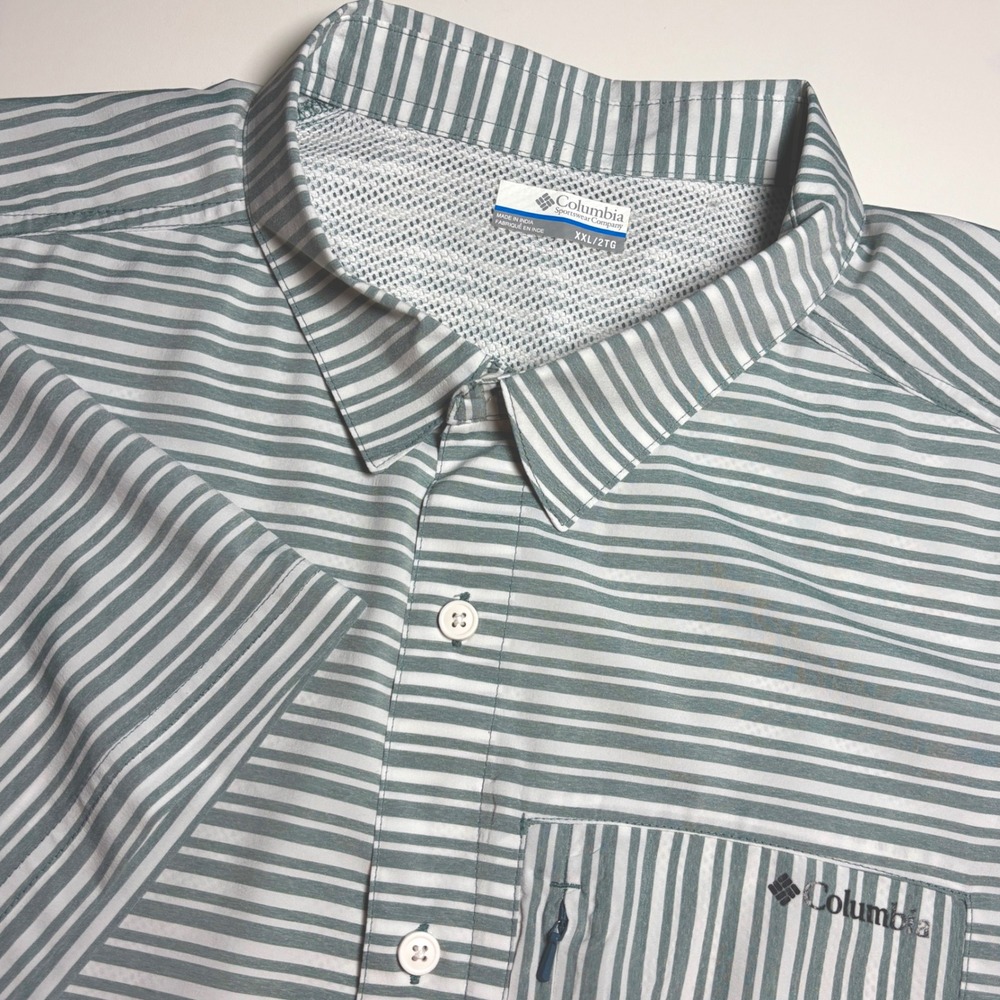 Columbia Omni Shade Mens XXL Vented Short Sleeve Hiking Shirt Green Striped‎